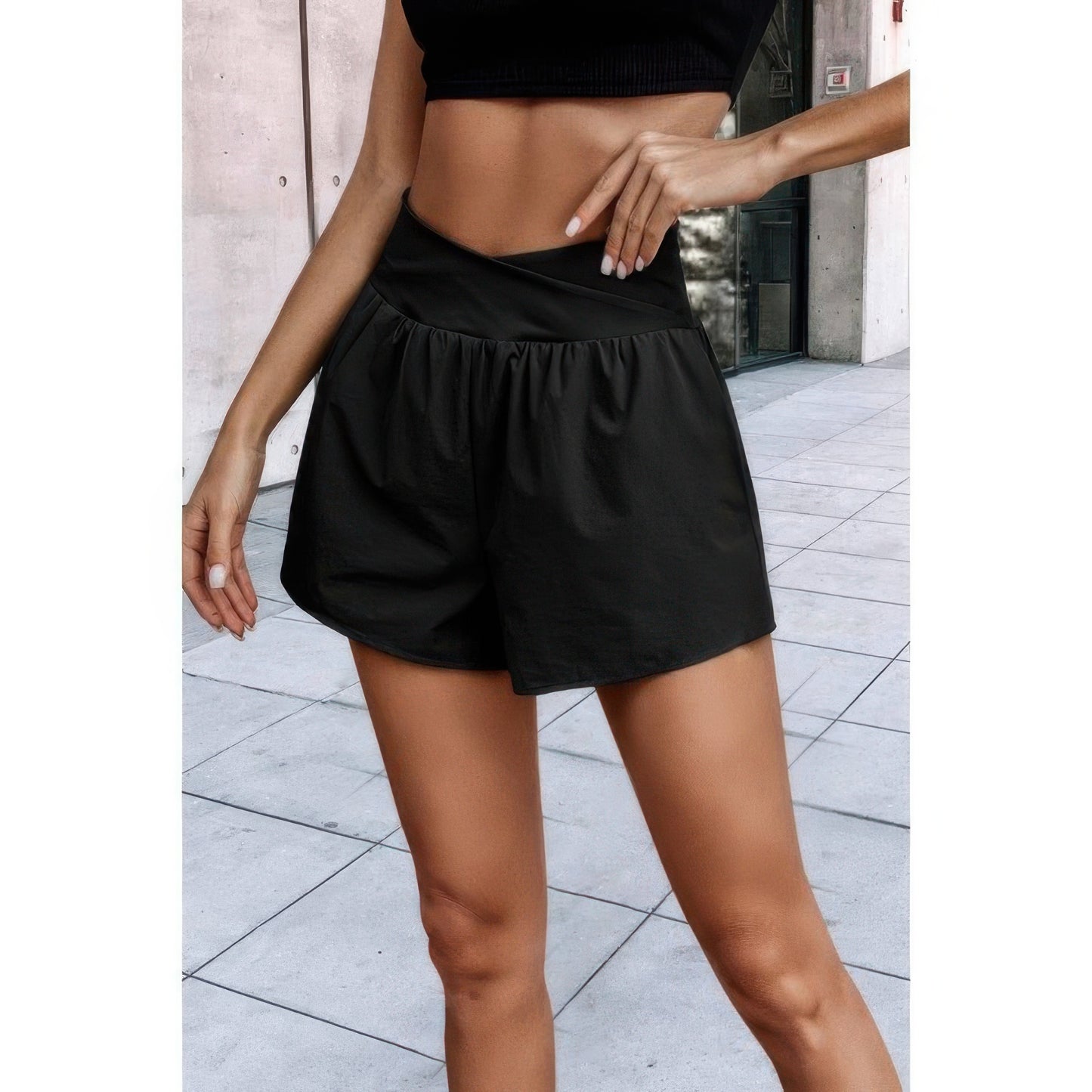 Solid High Waist Band Pockets Active Shorts