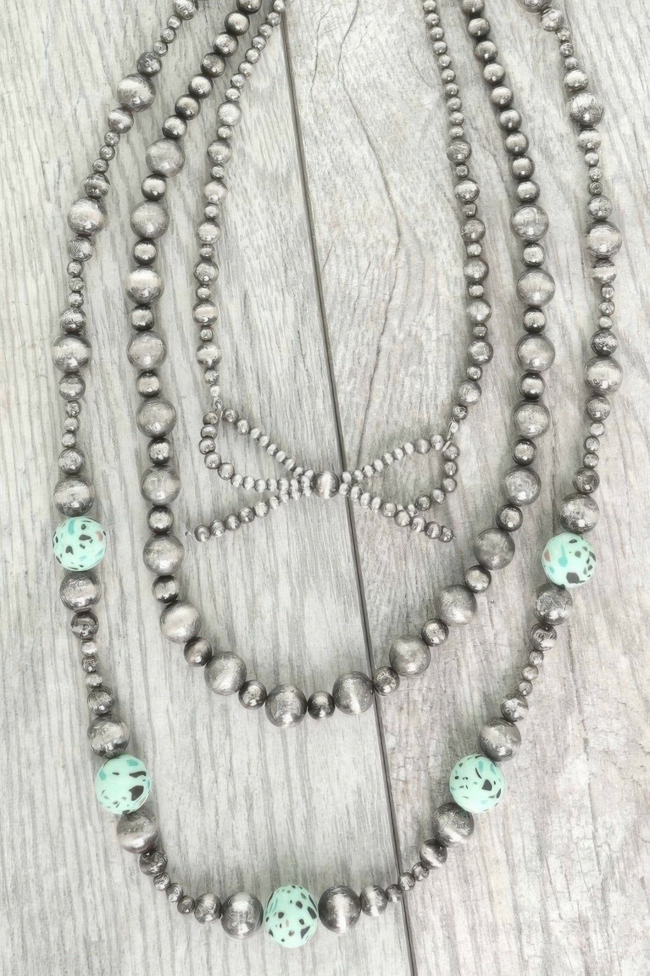 Western Bow Pendant Beaded Necklace
