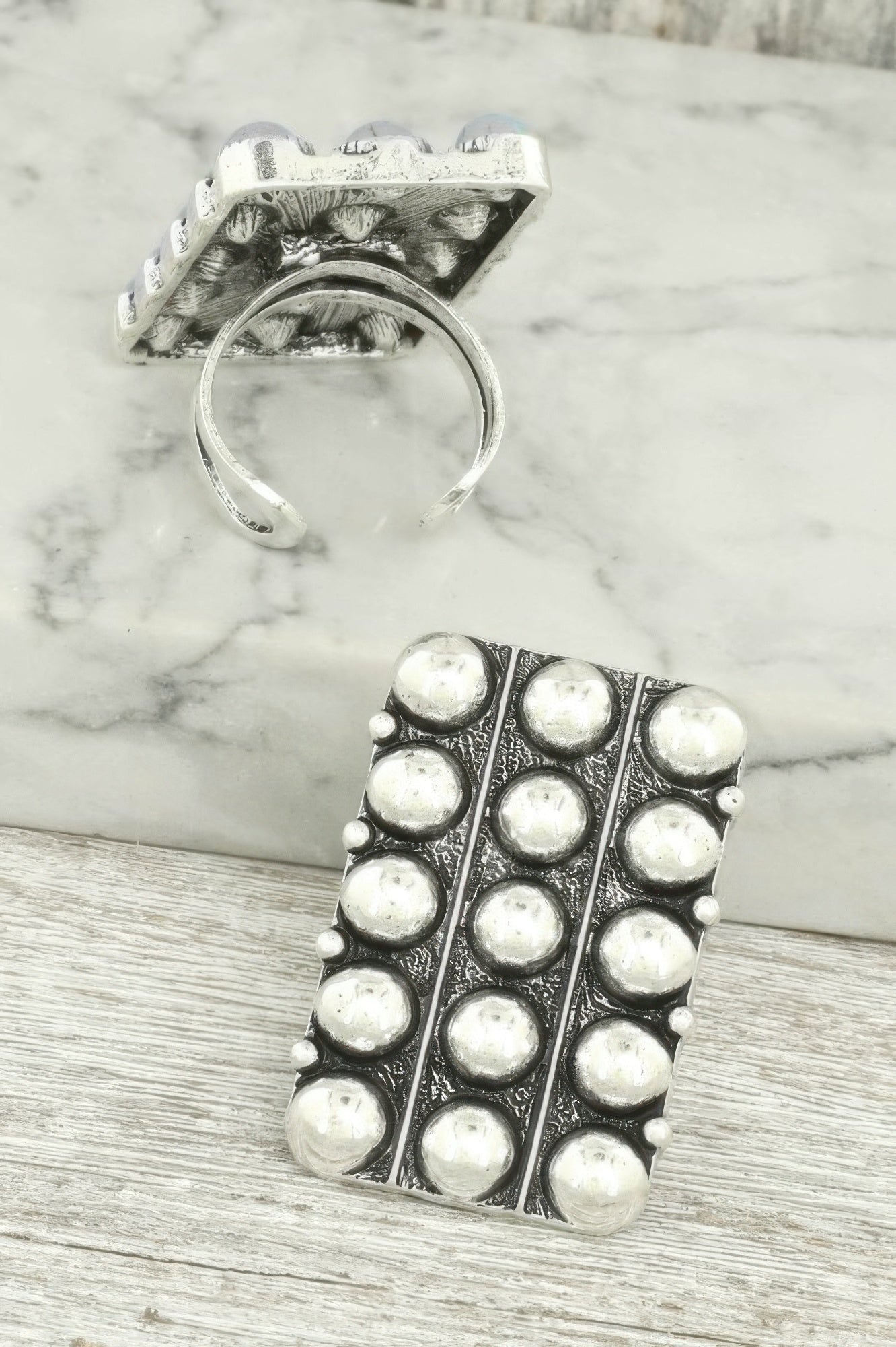 Western Bubble Pave Rectangle Stretch Ring