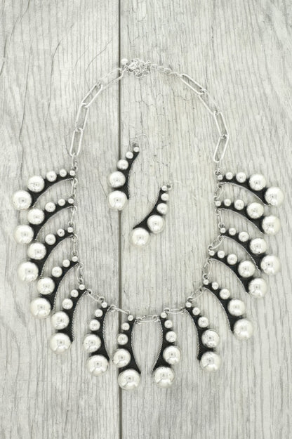 Western Bubble Beaded Fanned Necklace Set