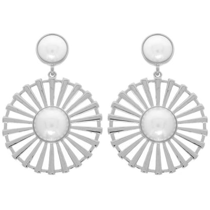 Radial Pattern Floral Pearl Earrings