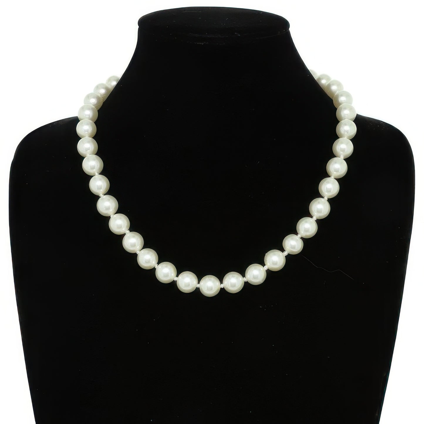 White Pearlescent Pearl Beaded Necklace