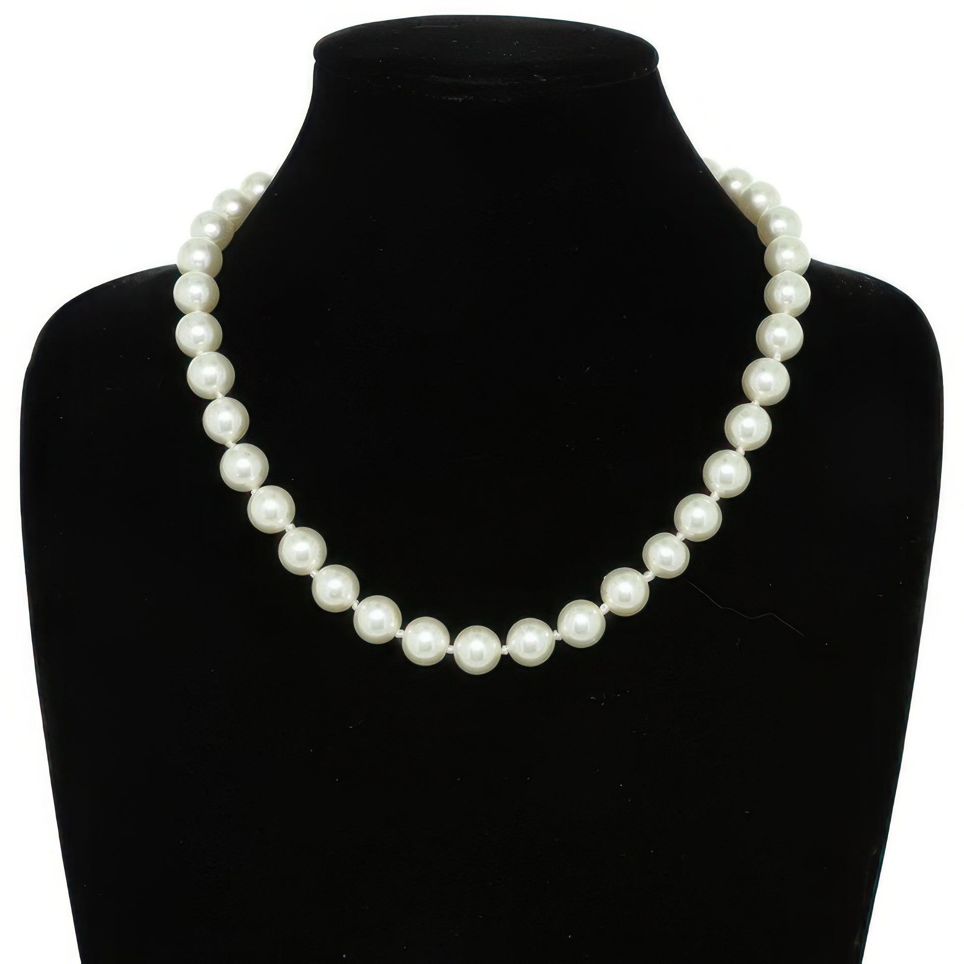 White Pearlescent Pearl Beaded Necklace