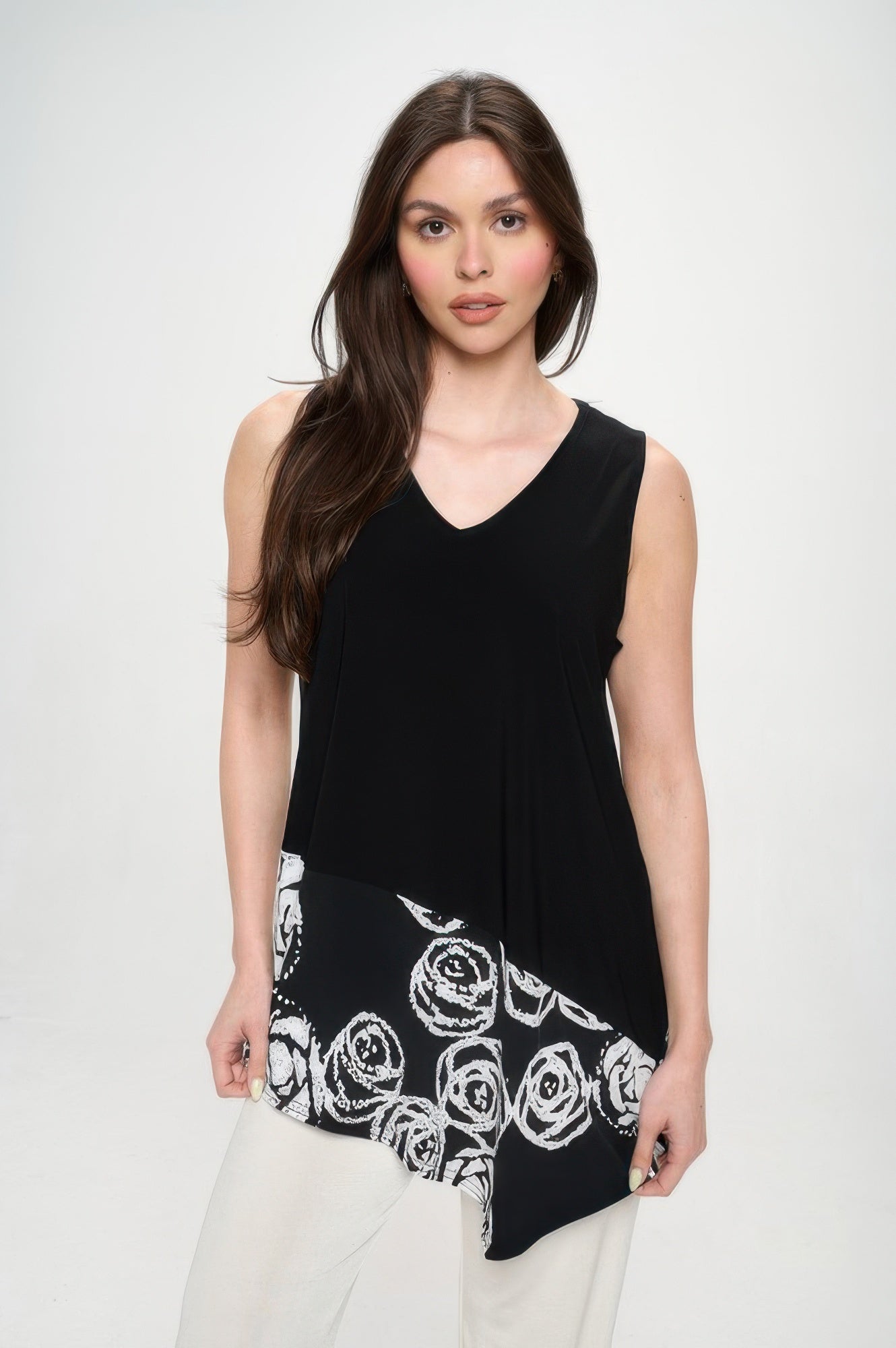 Plus Size Hit Sleeveless Contrast Top