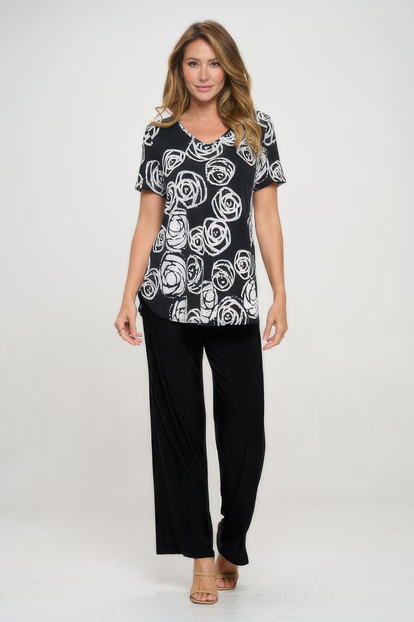 Hit V-neck Binding Top
