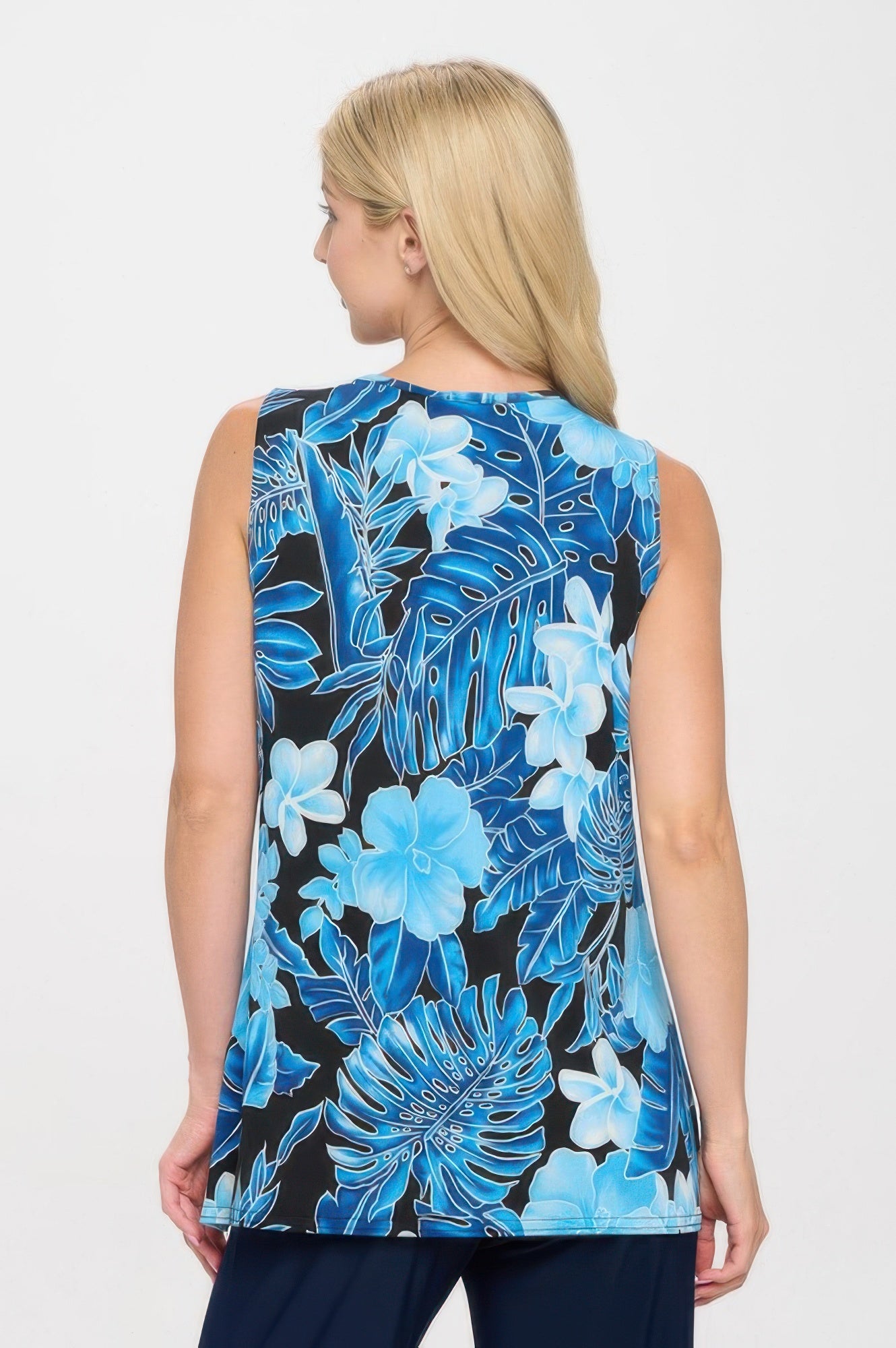 Hit Point V-neckline Tank Top