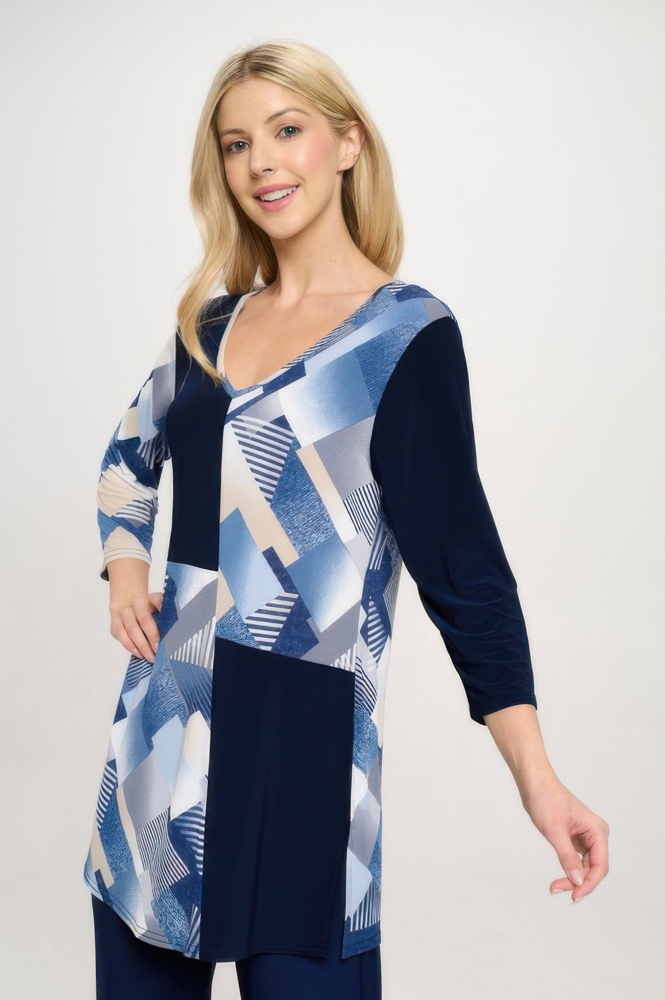 Hit Contrast V-neck Tunic Top