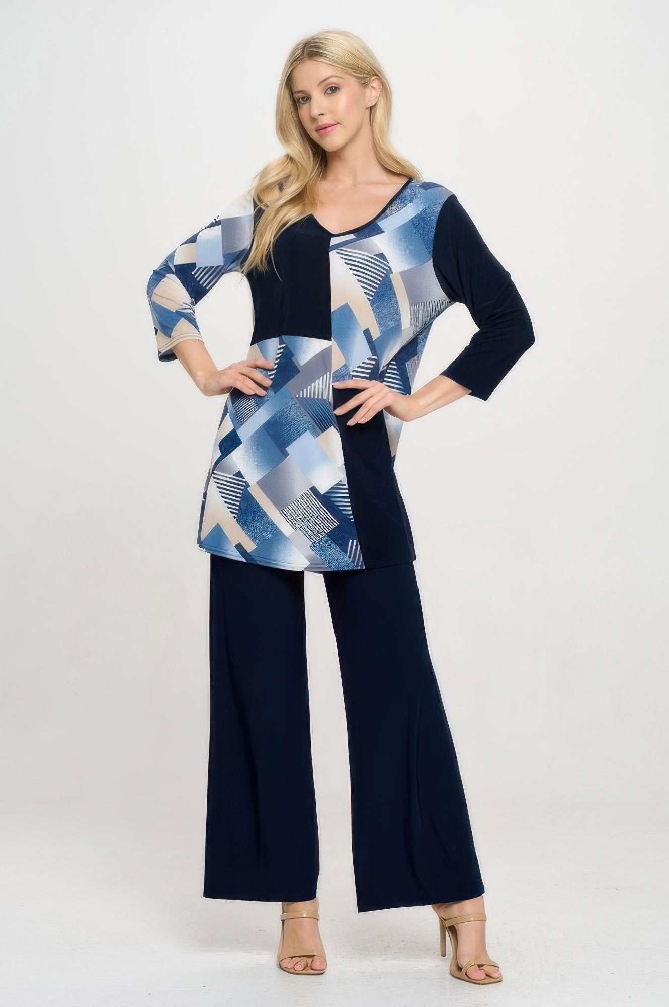 Hit Contrast V-neck Tunic Top