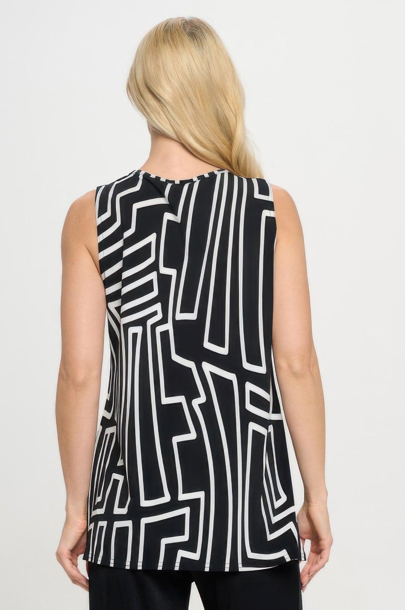 Plus Size Hit Point V-neckline Tank Top