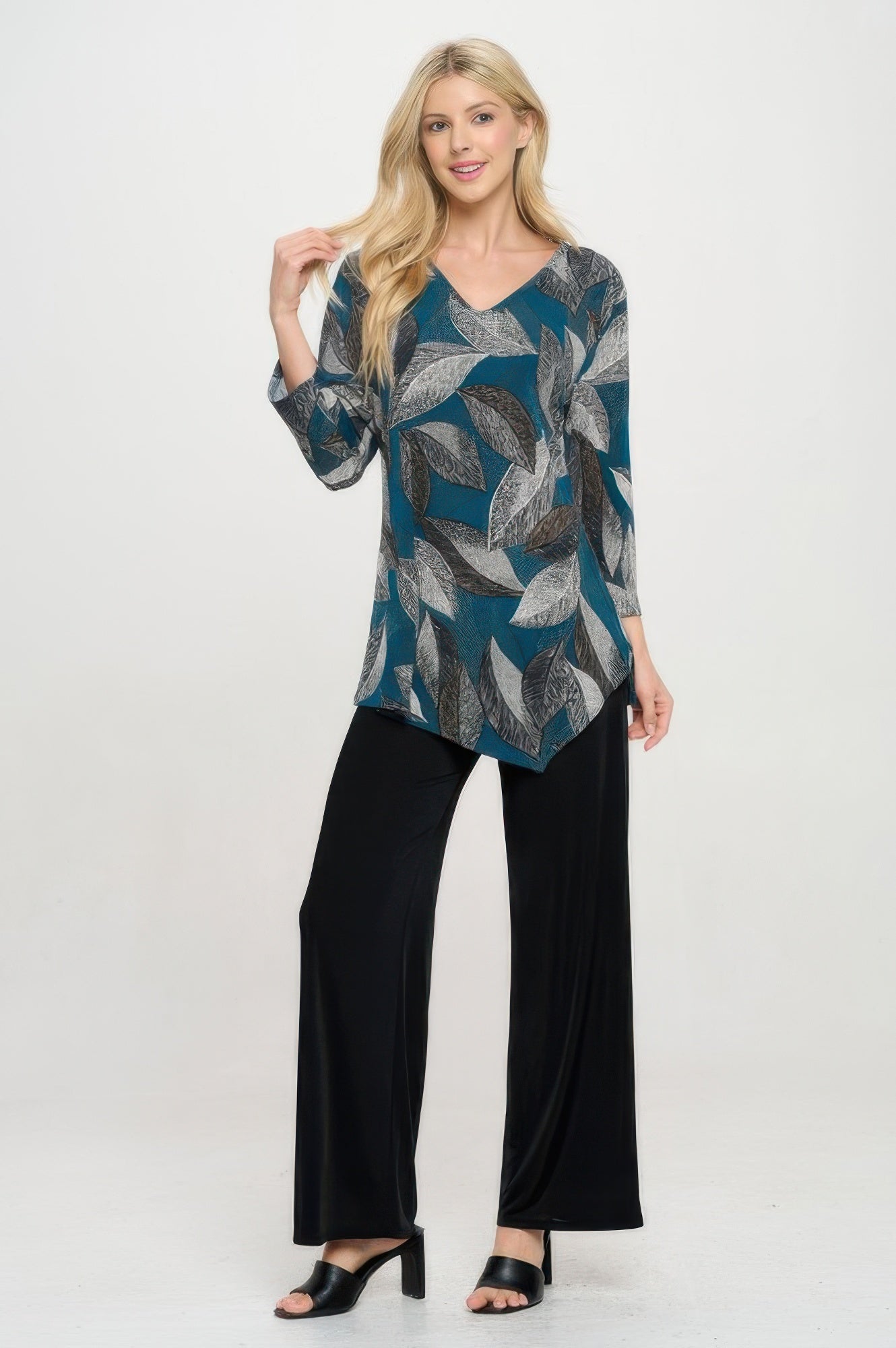 Hit Point V-neckline Top