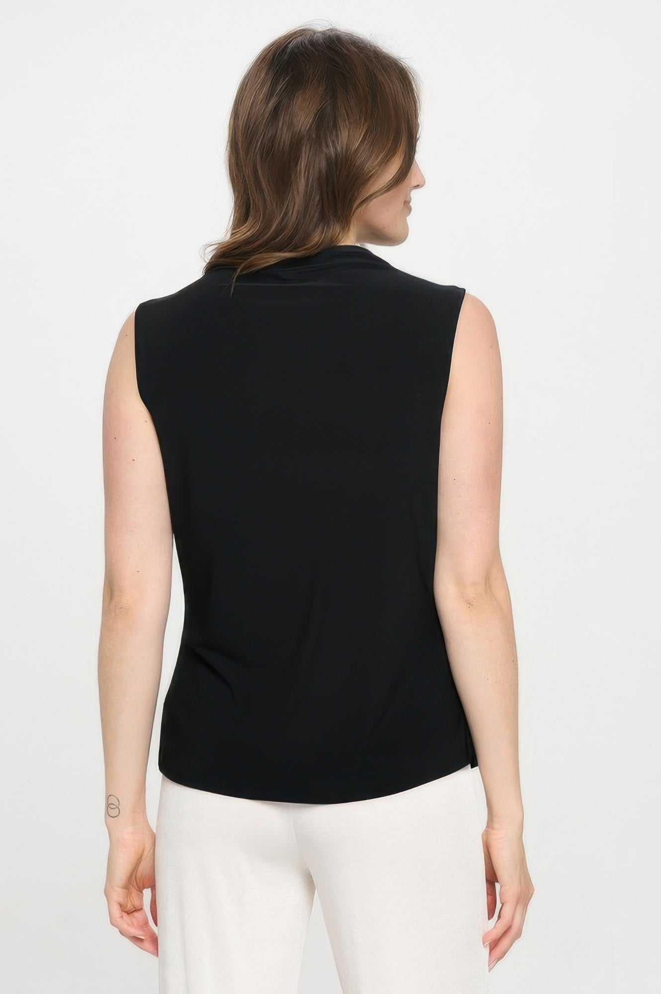 Hit Funnel Neck Top