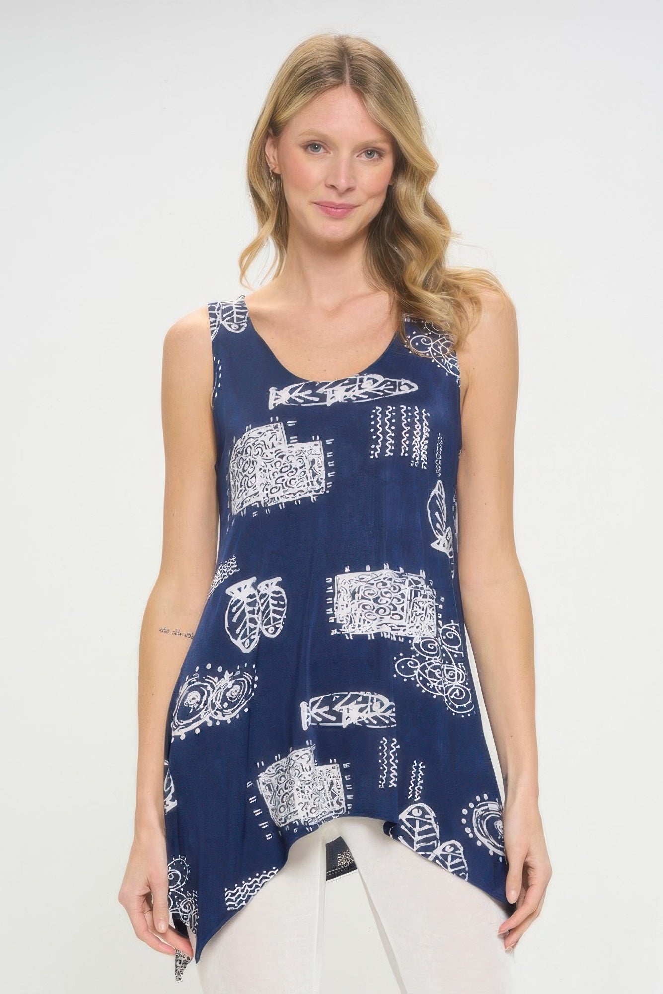 Hit Print Shark Bite Hem Tank