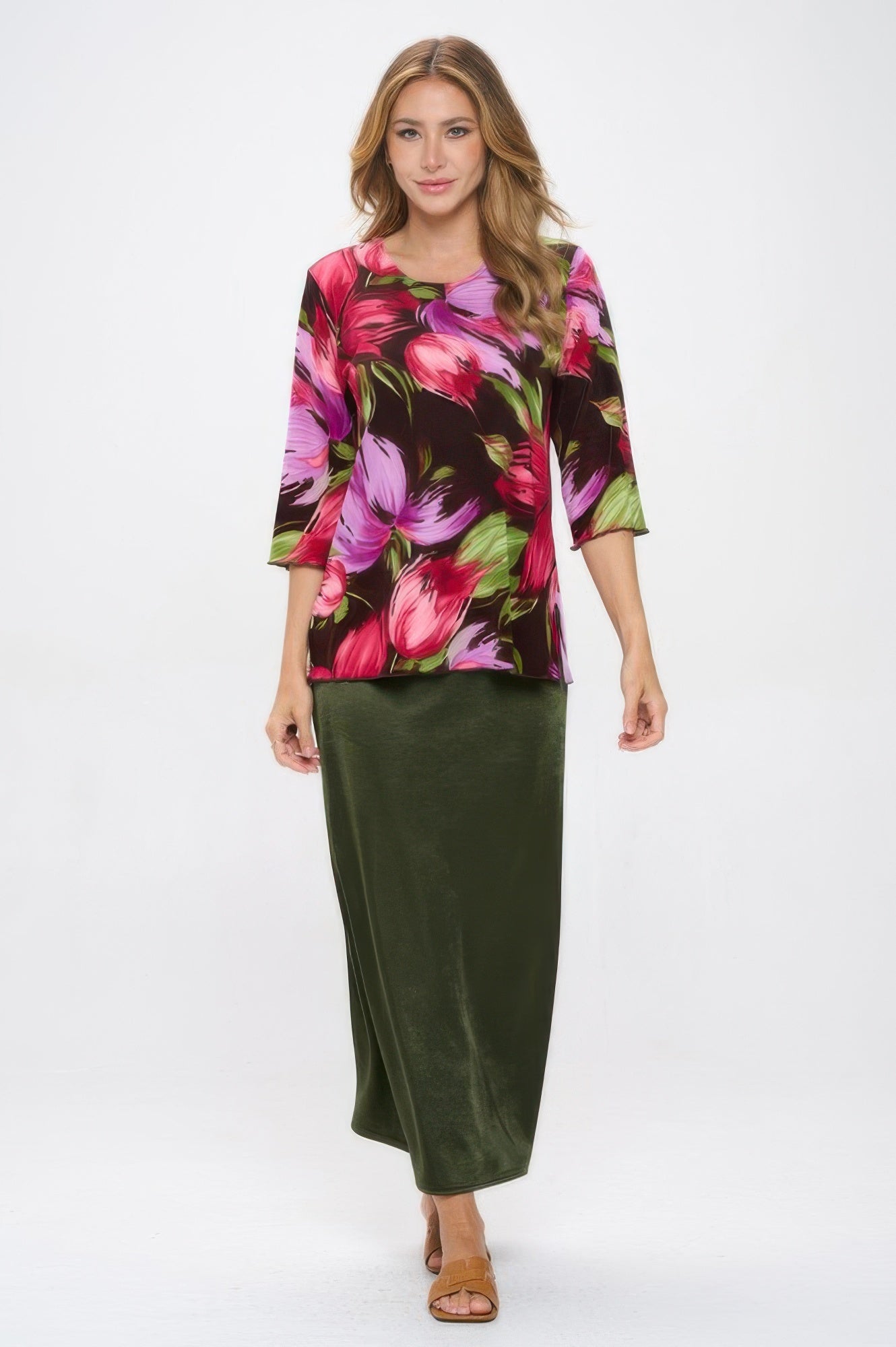 Plus Size Round Neckline Quarter Sleeve Top
