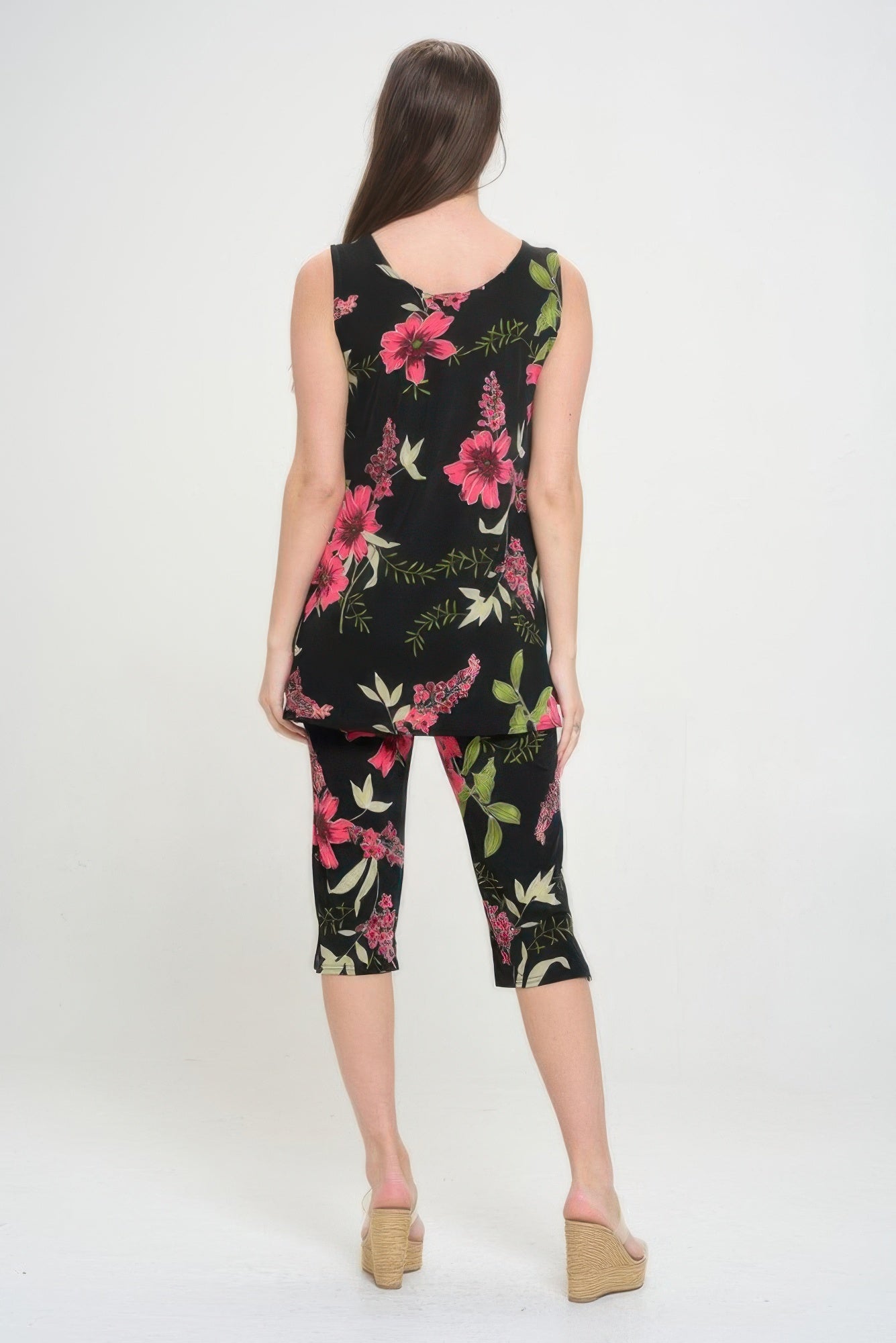 Plus Size Tank Capri Pant Set