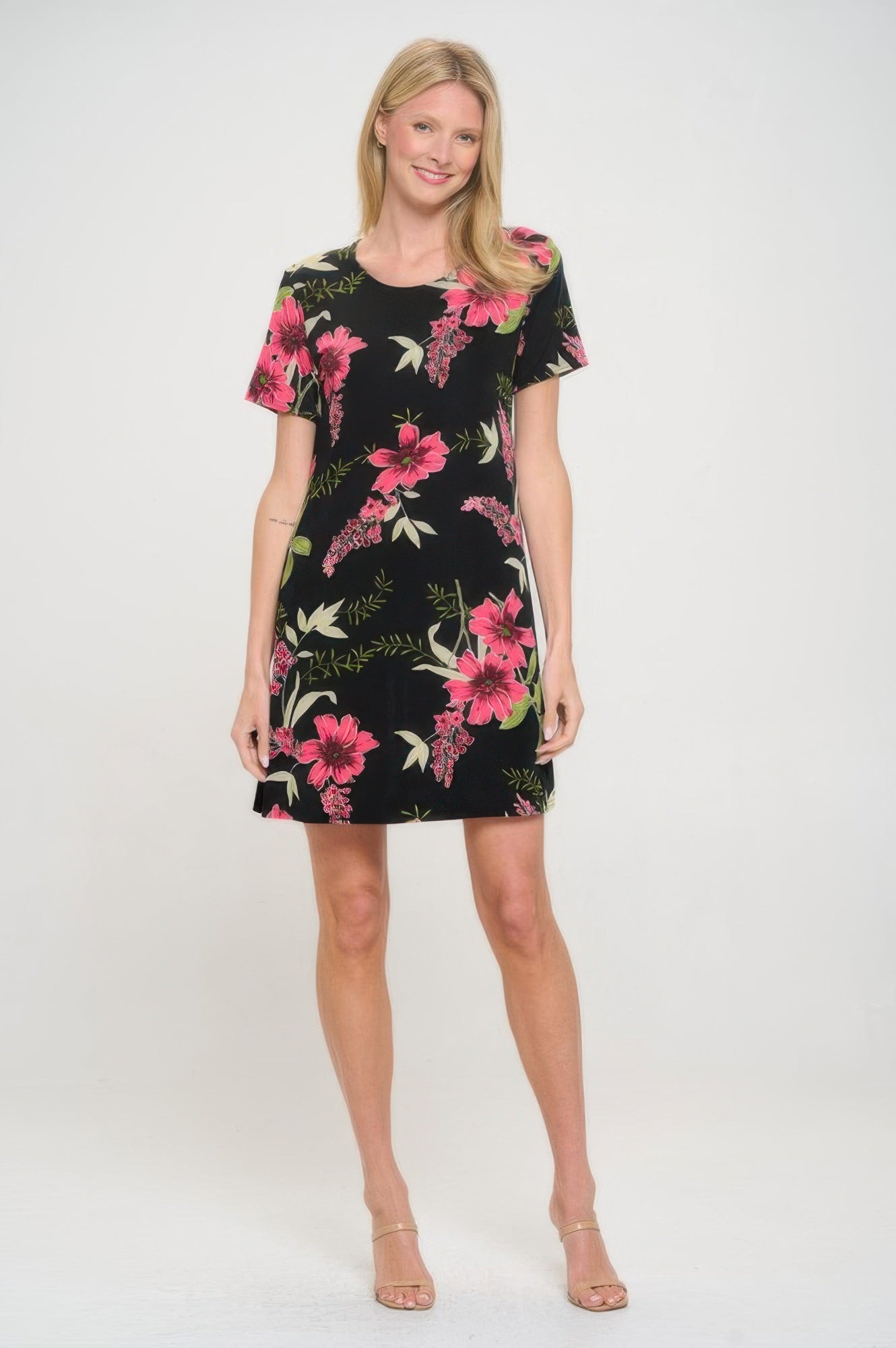 Short-sleeved Knee-length Dress