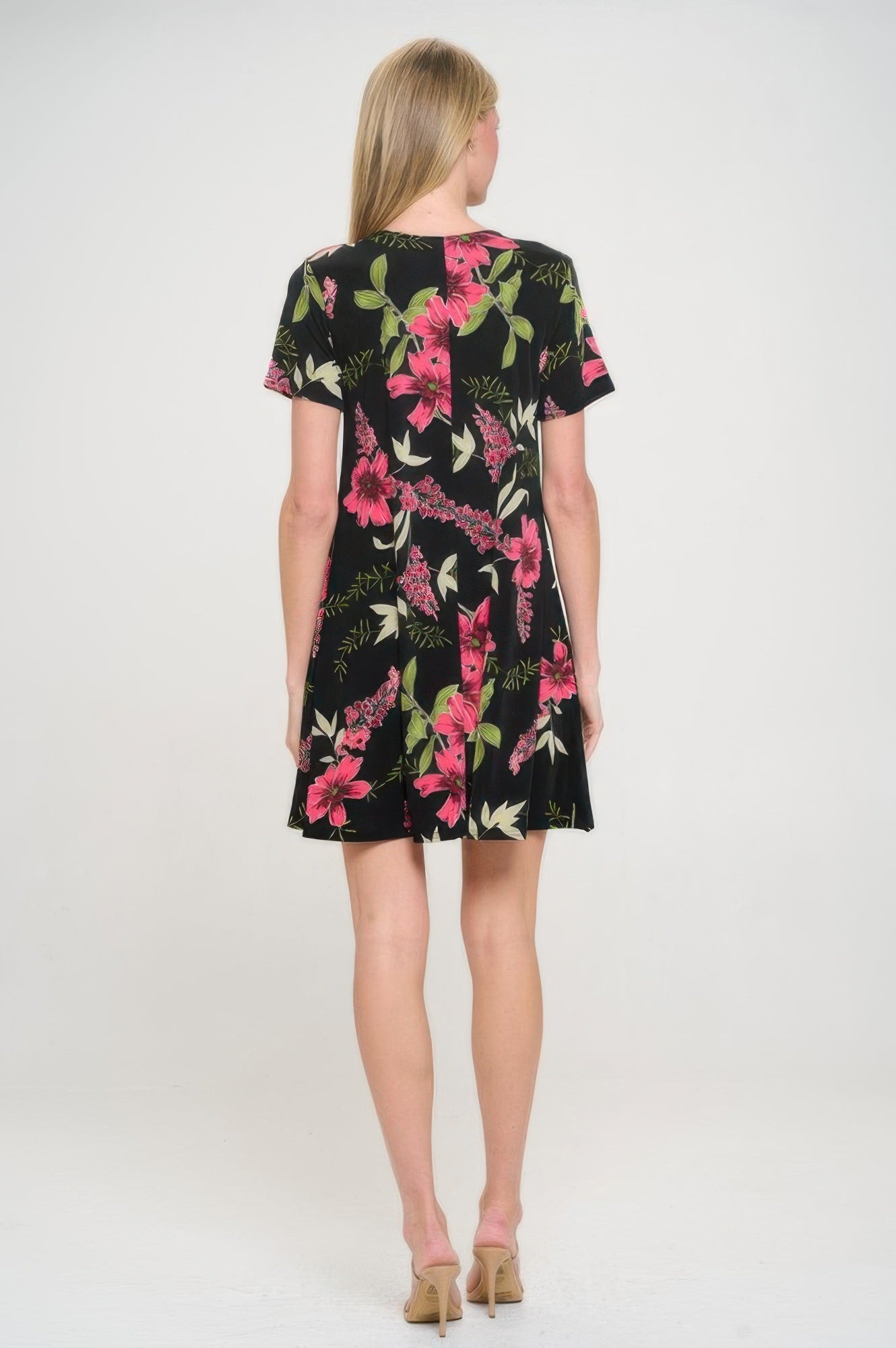 Short-sleeved Knee-length Dress