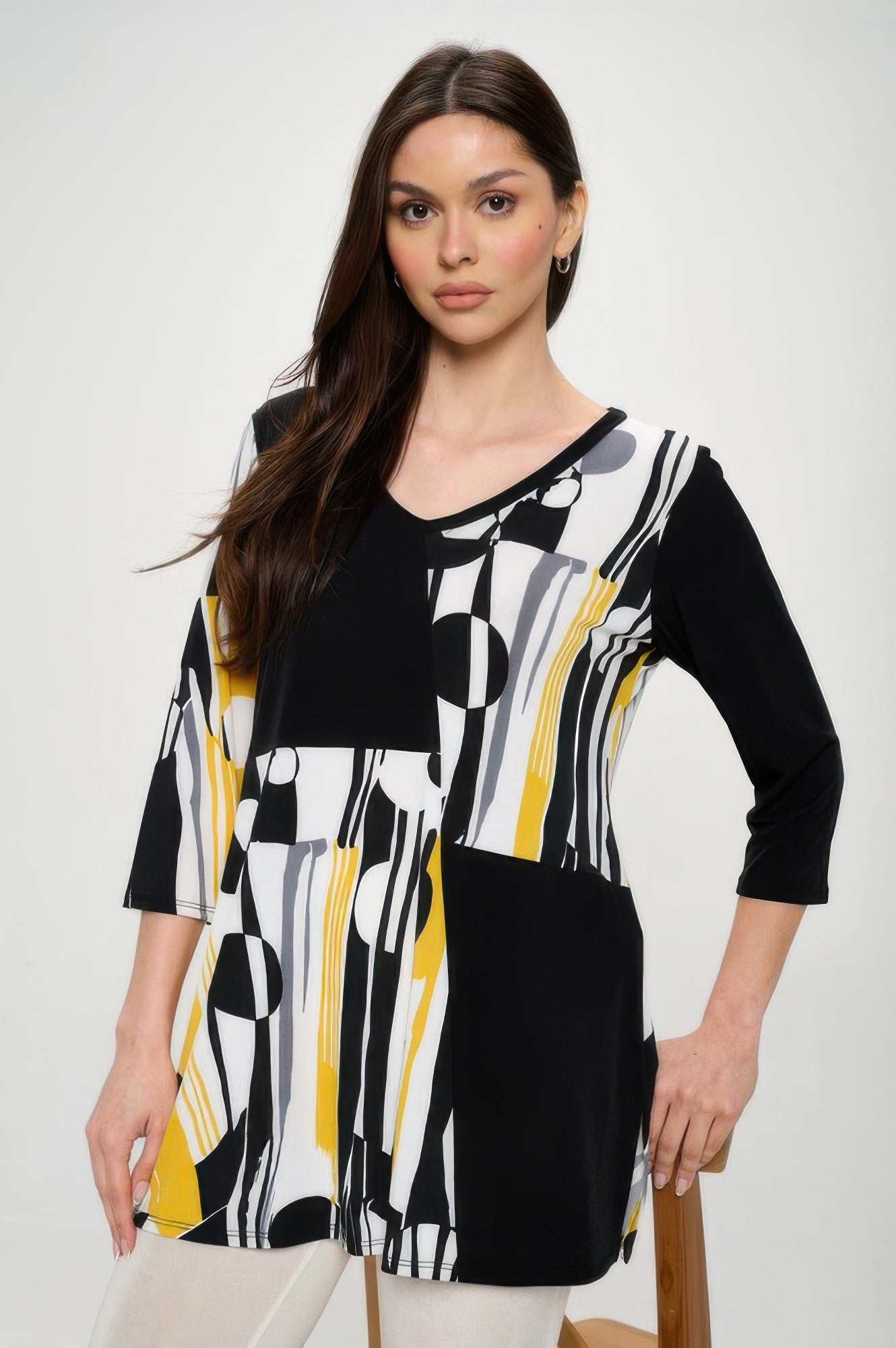 Hit Contrast V-neck Tunic Top