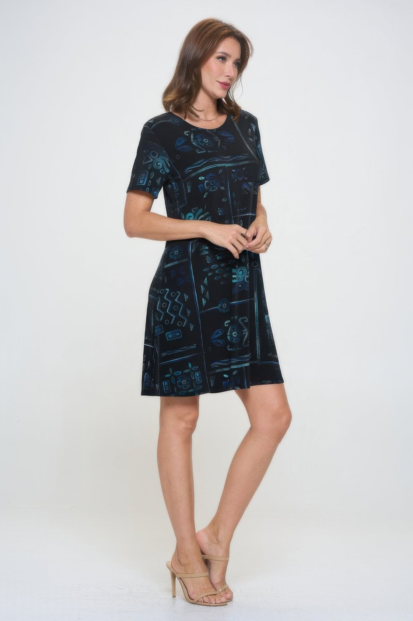 Short-sleeved Knee-length Dress