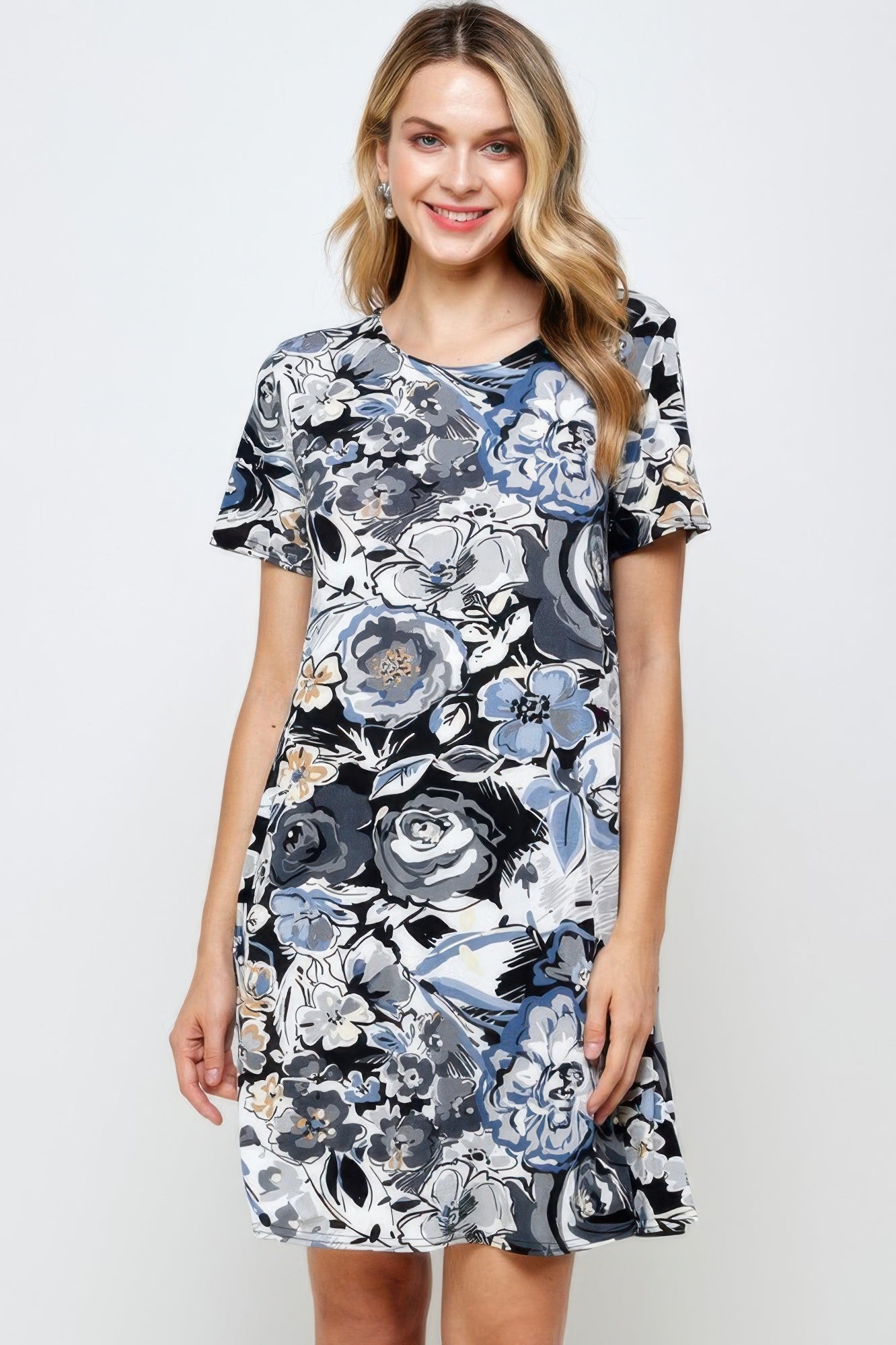 Short-sleeved Knee-length Dress