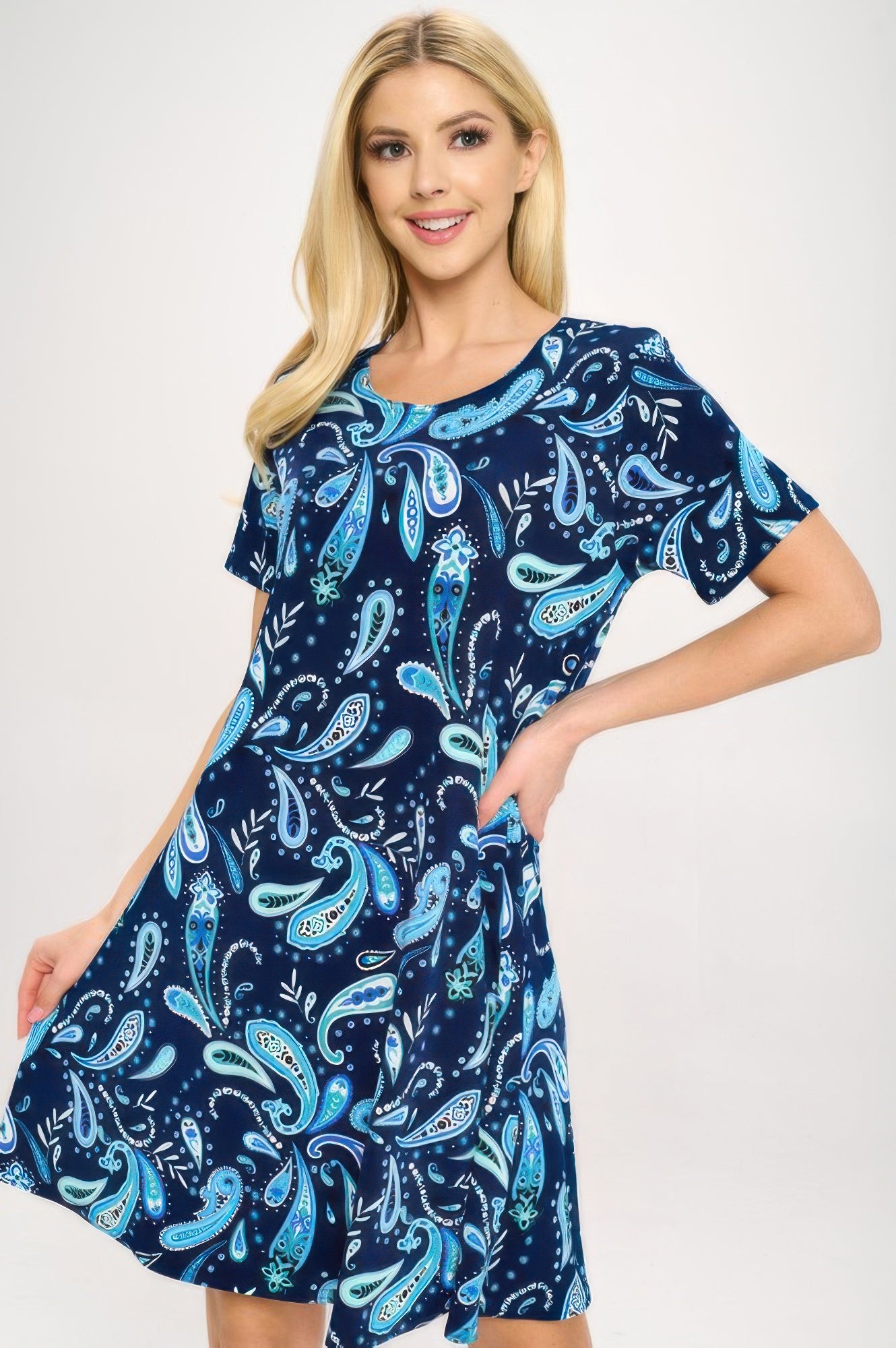 Short-sleeved Knee-length Dress
