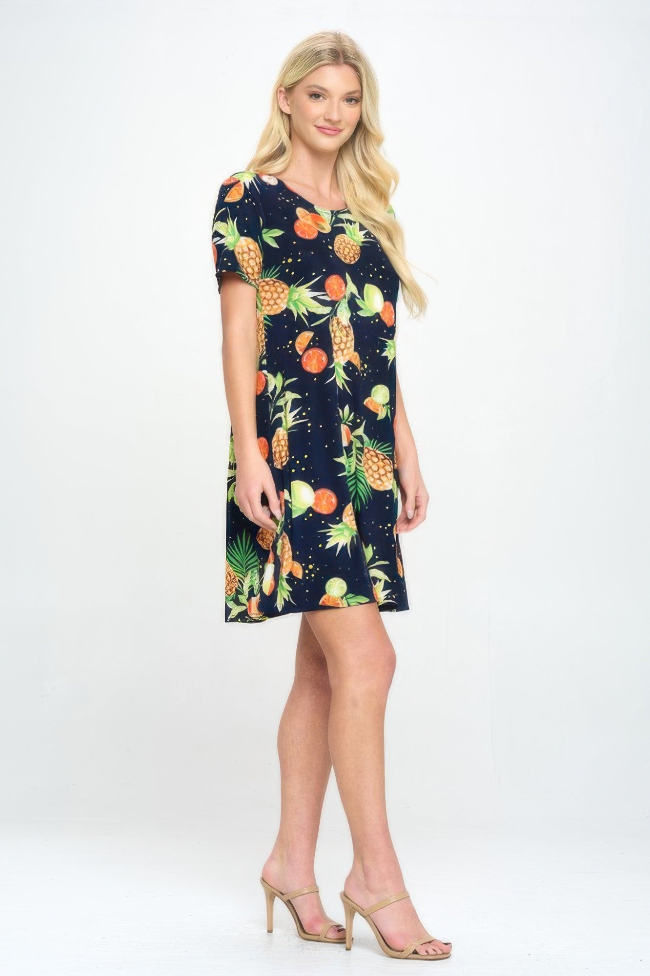 Short-sleeved Knee-length Dress