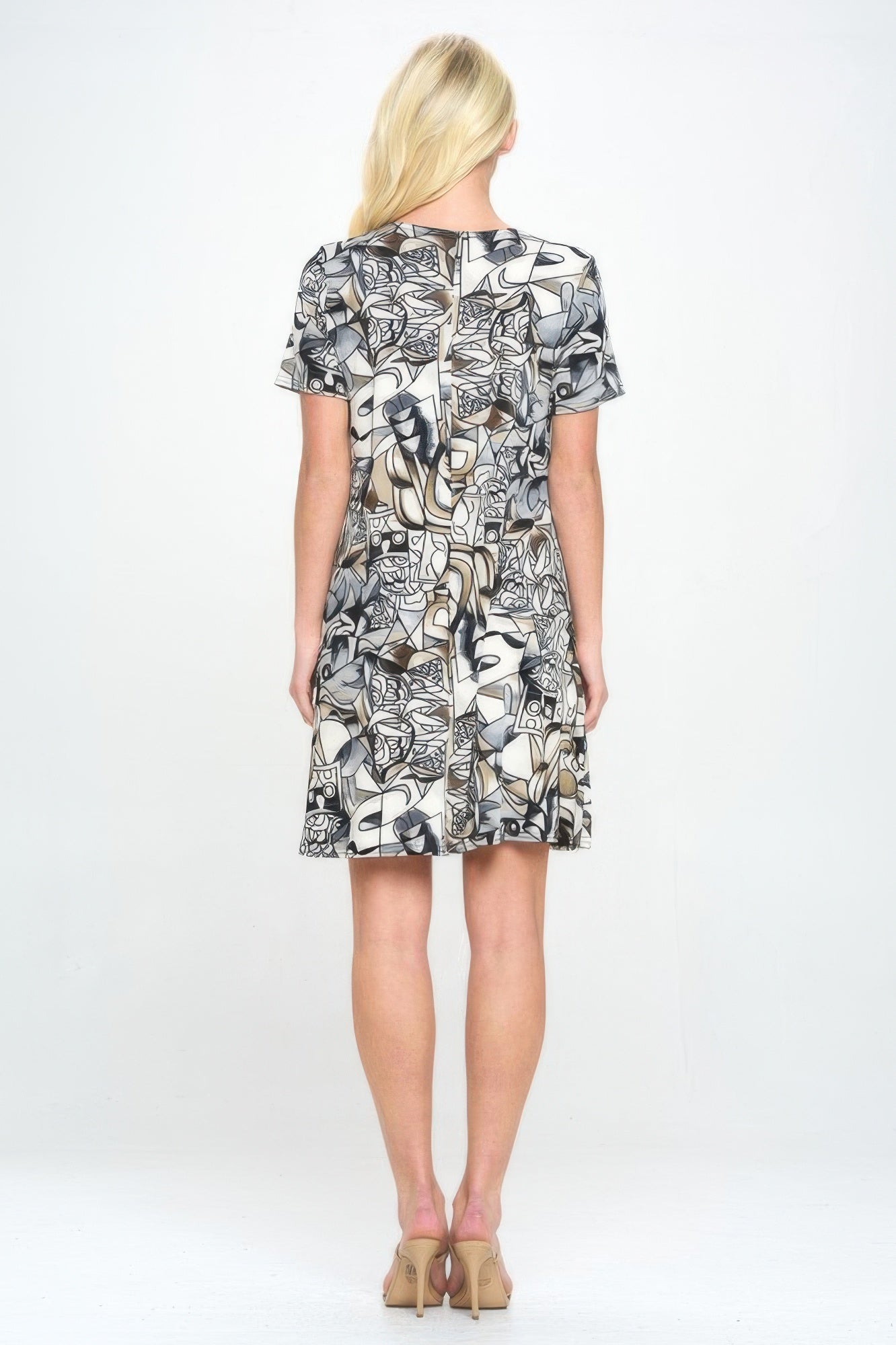Short-sleeved Knee-length Dress