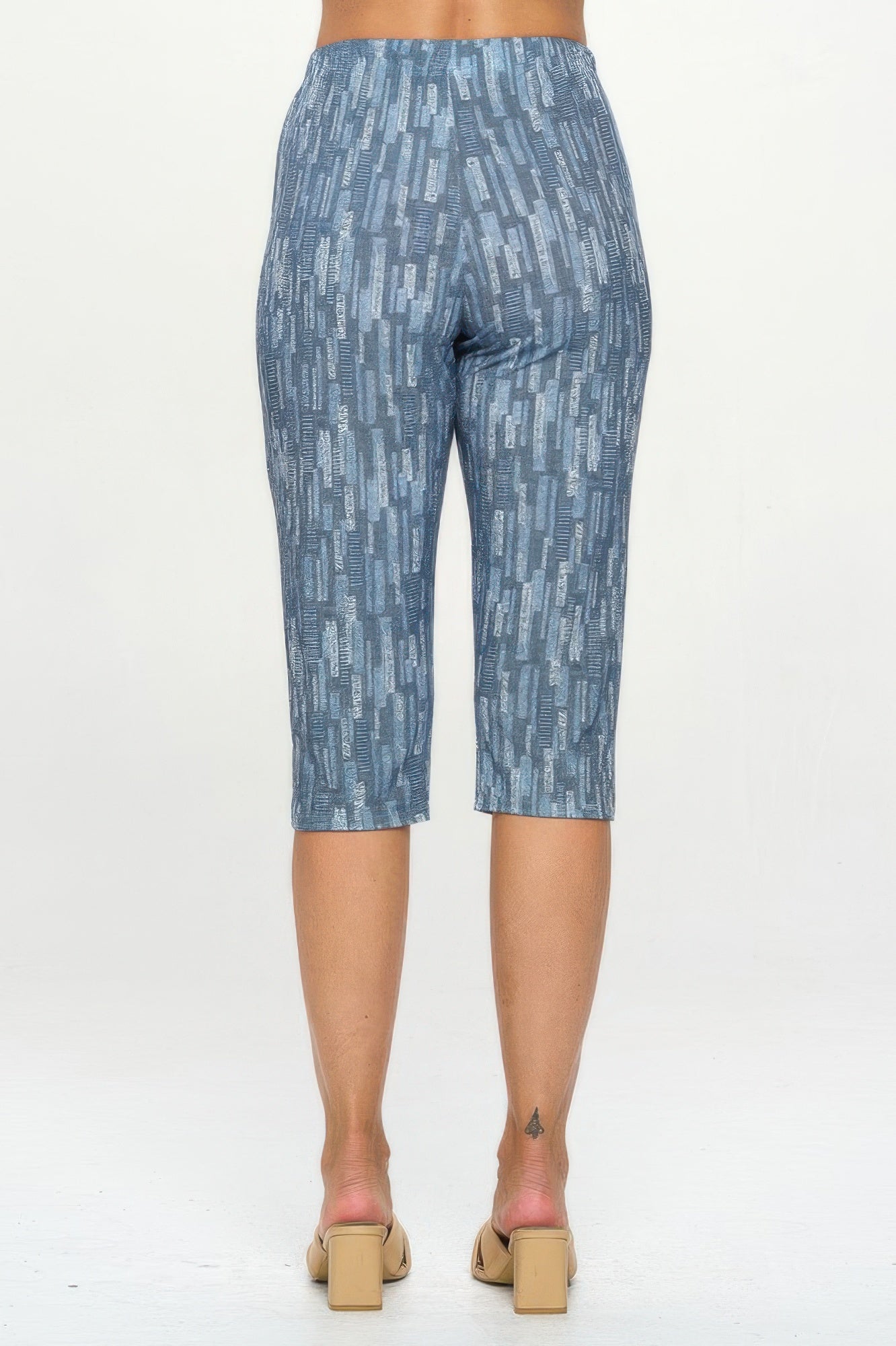 Hit Capri Pants