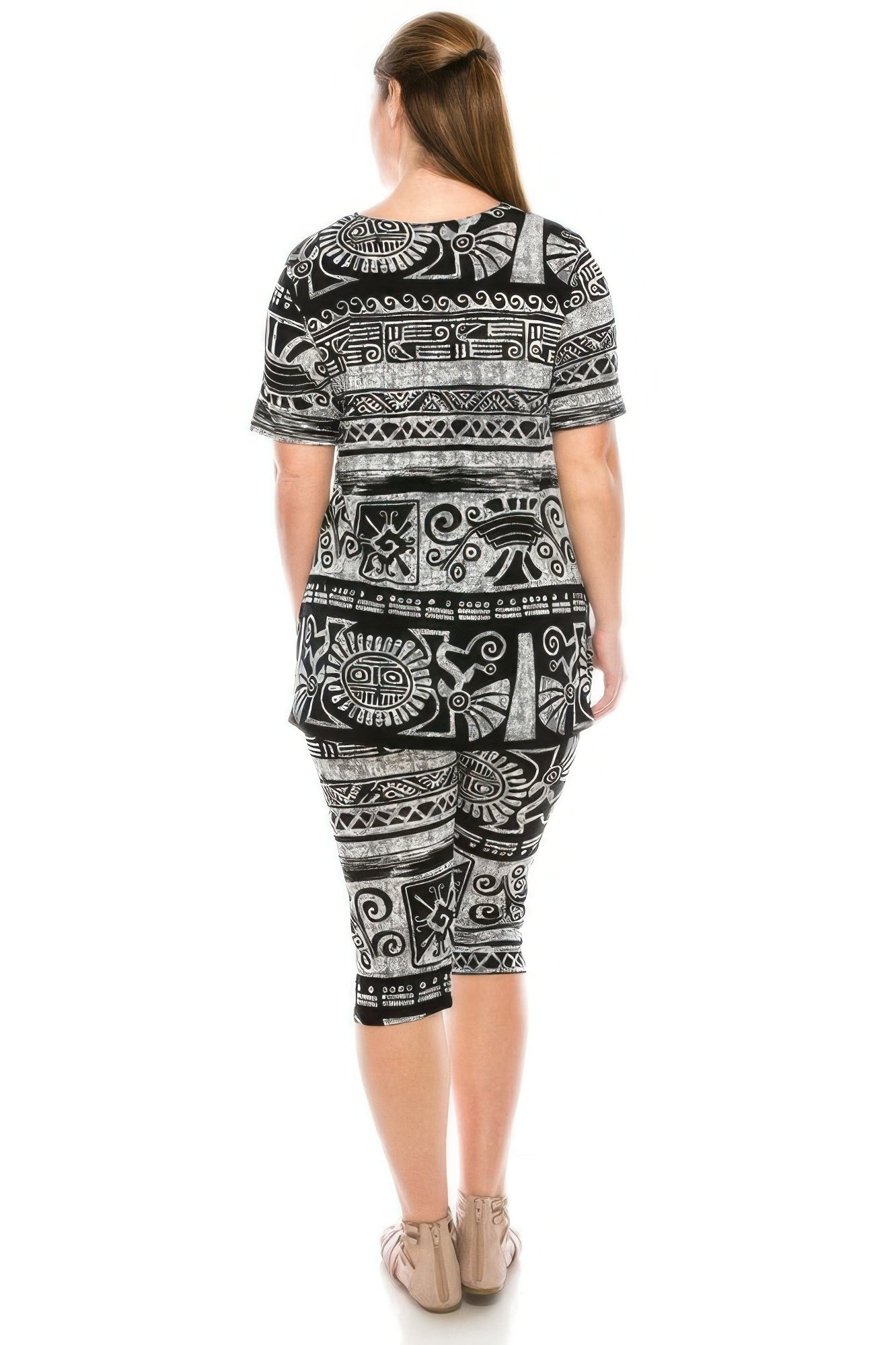 Matching Capri Pant Set In Plus Size