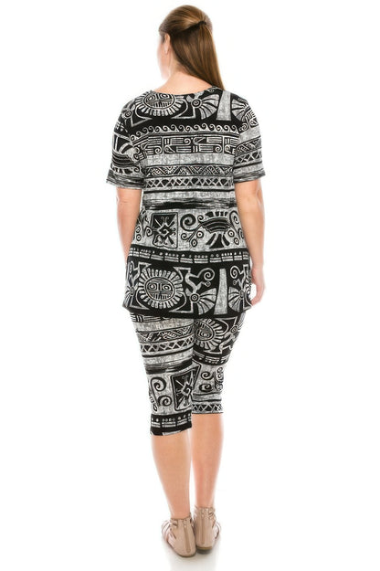 Matching Capri Pant Set In Plus Size