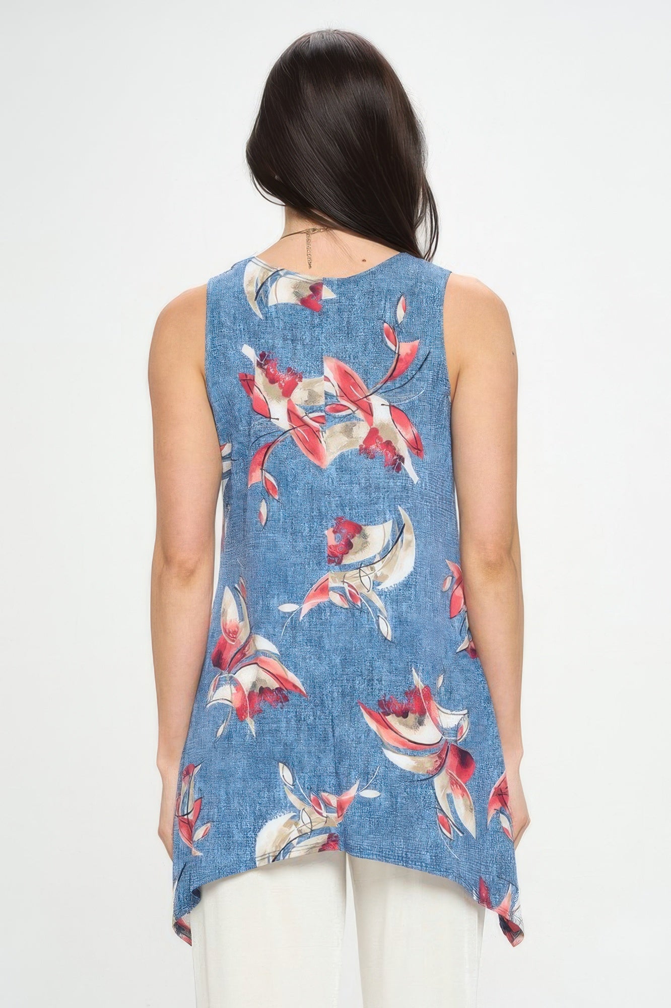 Plus Size Hit Shark Bite Hem Tank