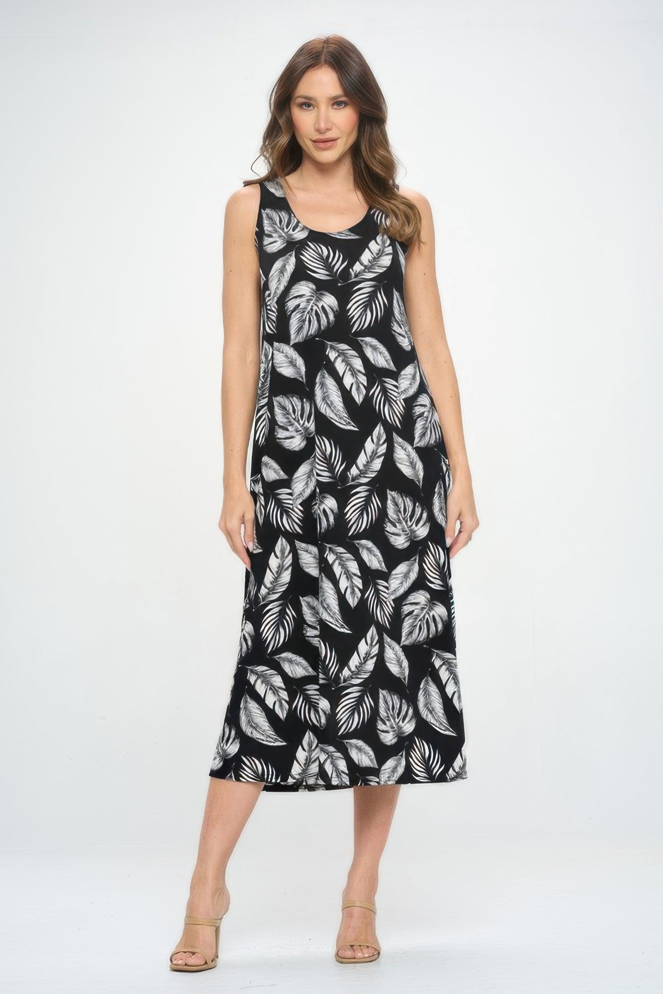Sleeveless And Soft Round-neckline Long