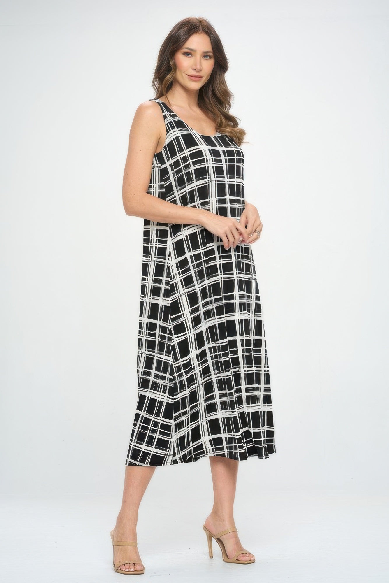 Sleeveless And Soft Round-neckline Long