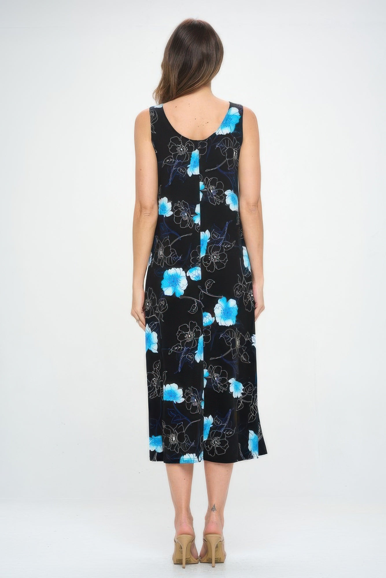 Sleeveless And Soft Round-neckline Long