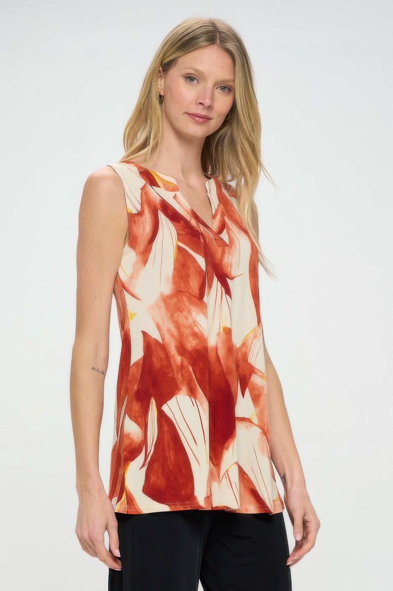 Hit Notch Neck Tank Top
