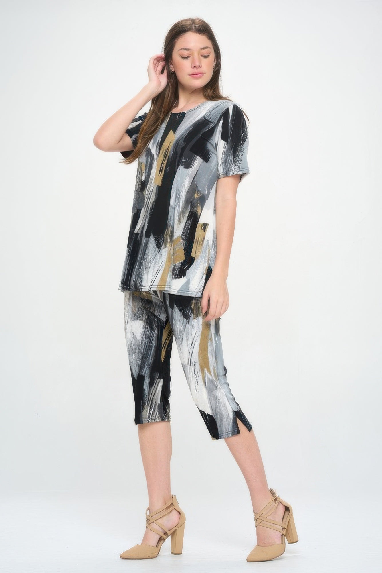 Short Sleeve Top Capri Pants Set