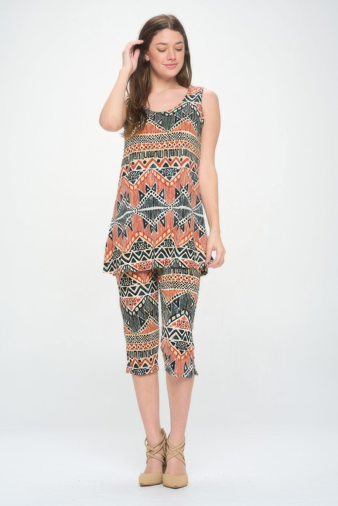 Round Neck Tank Top And Capri Pants Set
