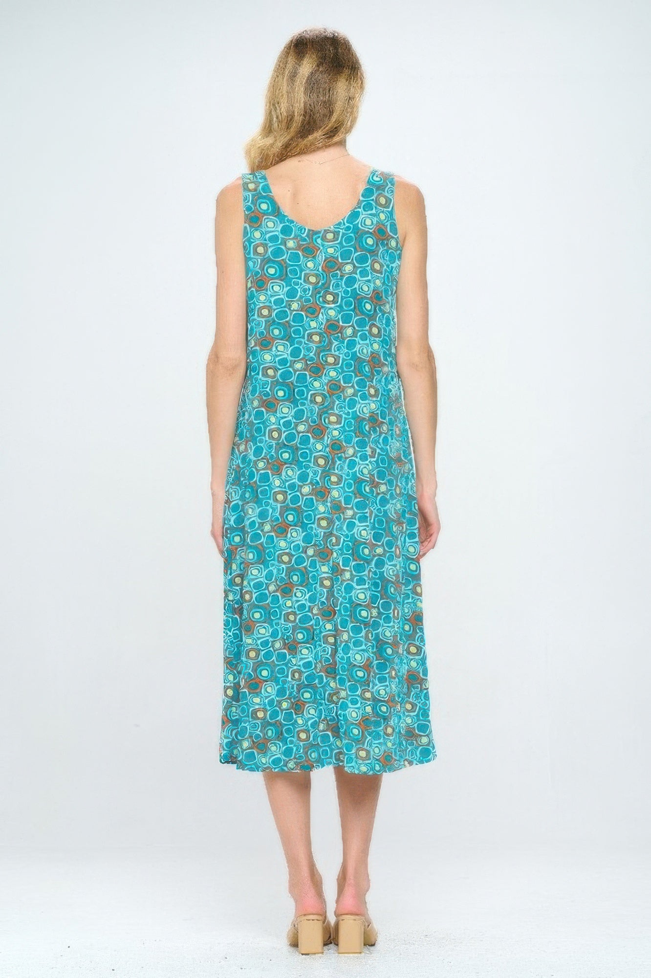 Sleeveless And Soft Round-neckline Long