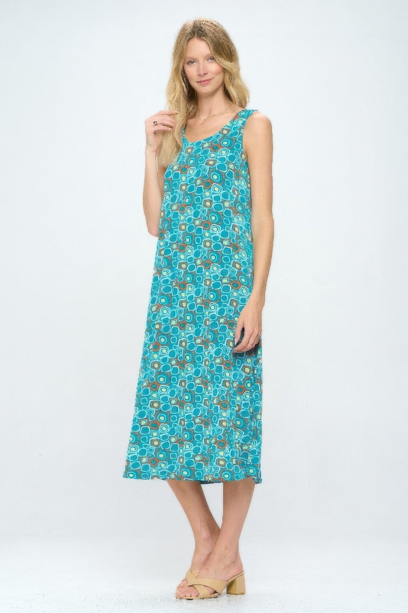 Sleeveless And Soft Round-neckline Long