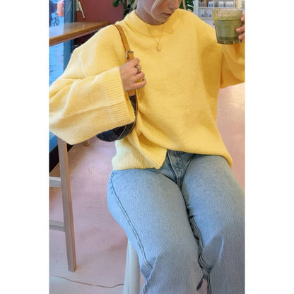 Round Neck Long Sleeve Knitted Loose Sweater