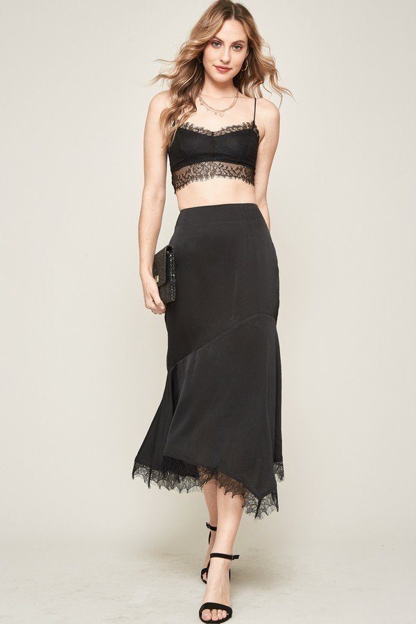 Mermaid Midi Skirt with Eyelash Lace Trim – Black