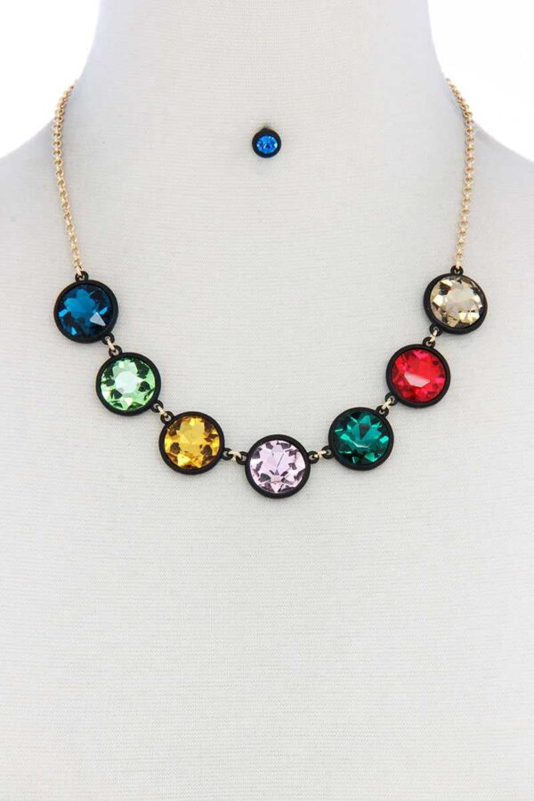 Round Pendant Necklace – Clean Circular Design