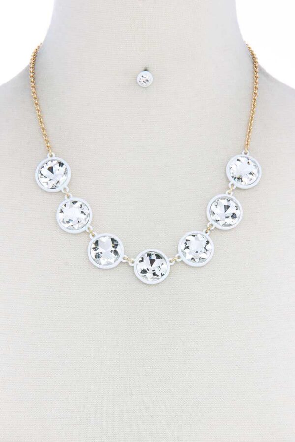 Round Pendant Necklace – Clean Circular Design