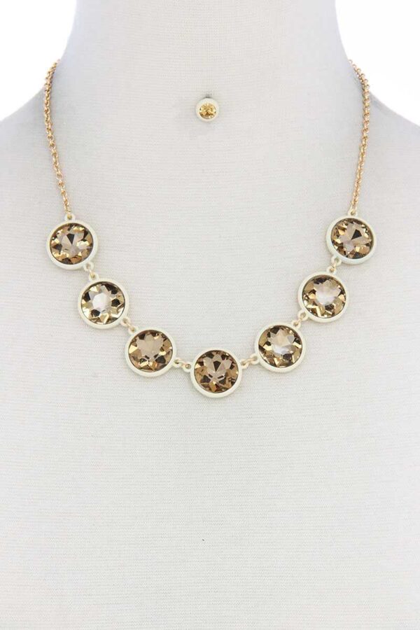 Round Pendant Necklace – Clean Circular Design