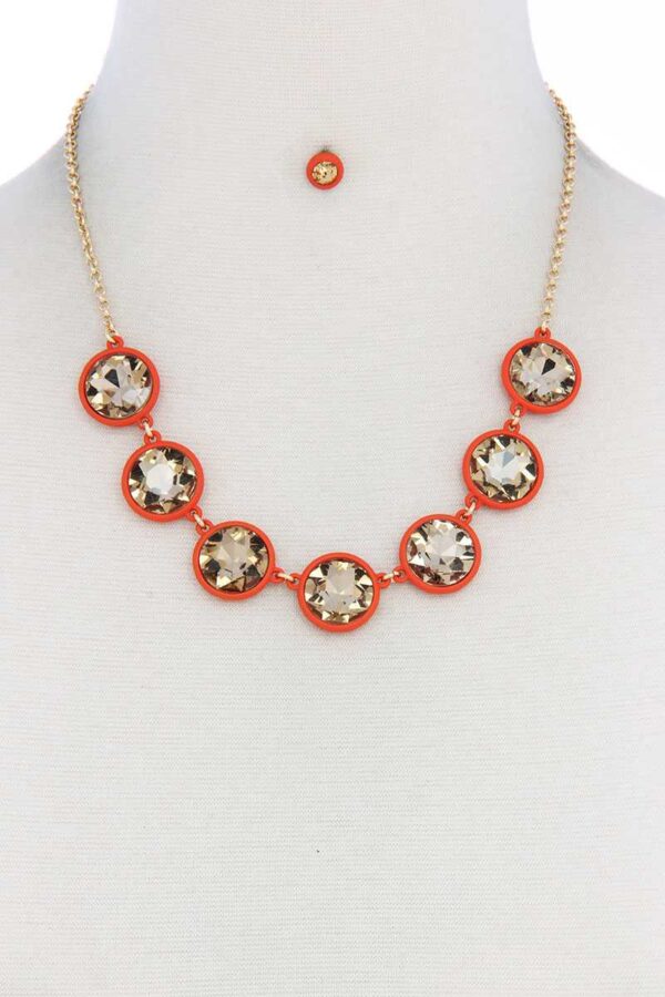 Round Pendant Necklace – Clean Circular Design
