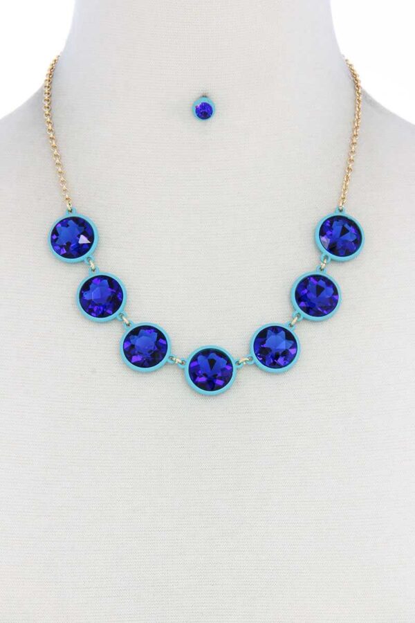 Round Pendant Necklace – Clean Circular Design