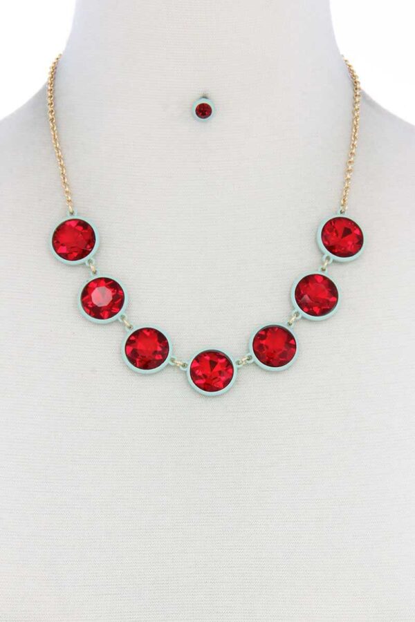 Round Pendant Necklace – Clean Circular Design