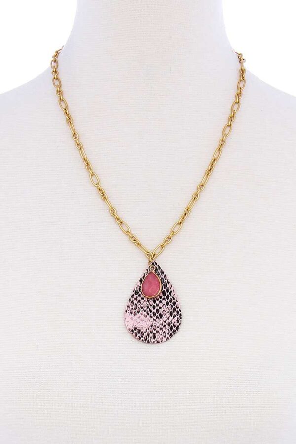 Tear-Drop Pendant Chain Necklace – Pink or Natural