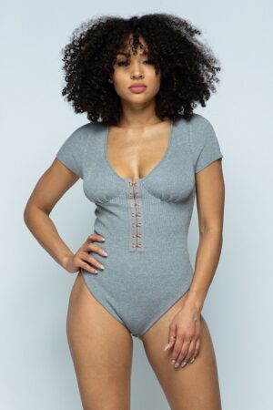 Ribbed Hook-and-Eye Short Sleeve Bodysuit – Grey