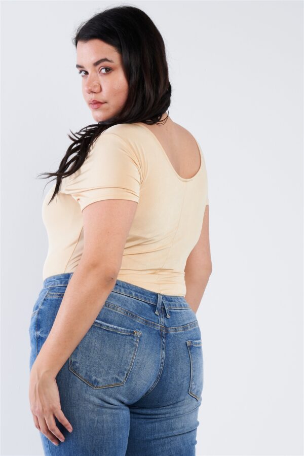 Plus Size Scoop-Neck Bodysuit with Front Zip – Fuchsia