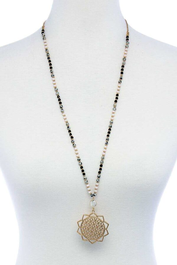 Sunflower Pendant Beaded Necklace – Floral Bead Accent